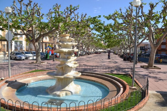 Imagen: Imagen tomada desde la fuente del Passeig de Cervantes de Pego