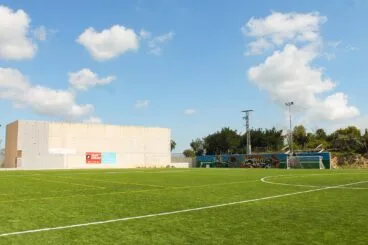 Campo de fútbol del polideportivo de Orba