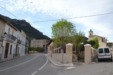 Carretera por la Llosa de Camatxo