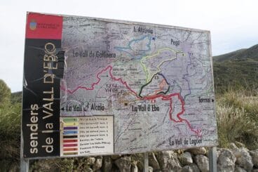 Cartel informativo en la entrada de Vall d’Ebo