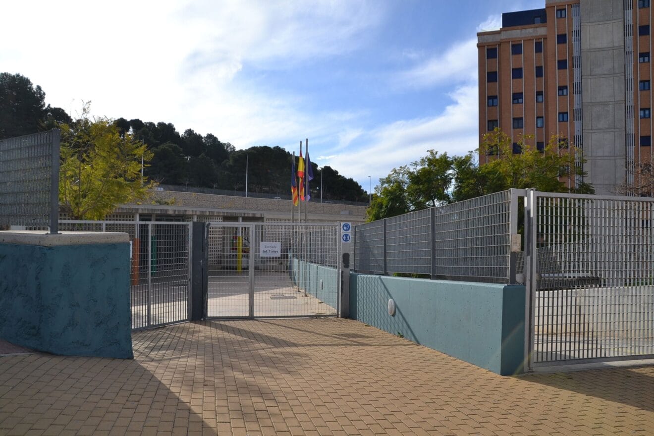 Imagen exterior del Colegio Mediterrani de Calp