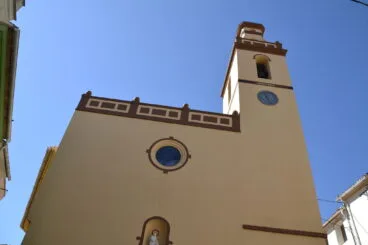 detalle fachada iglesia castell de castells