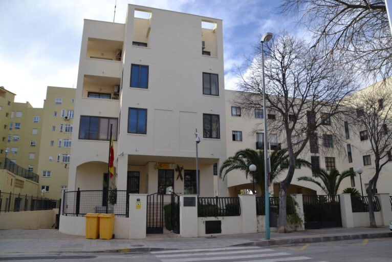 Exterior del cuartel de la Guardia Civil de Calp