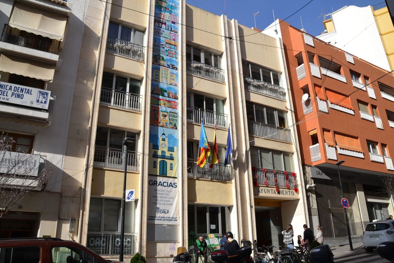 Facade of the Calp Town Hall - LaMarinaAlta.com