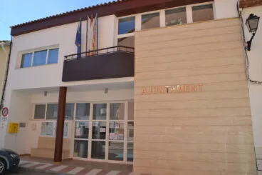 fachada ayuntamiento senija