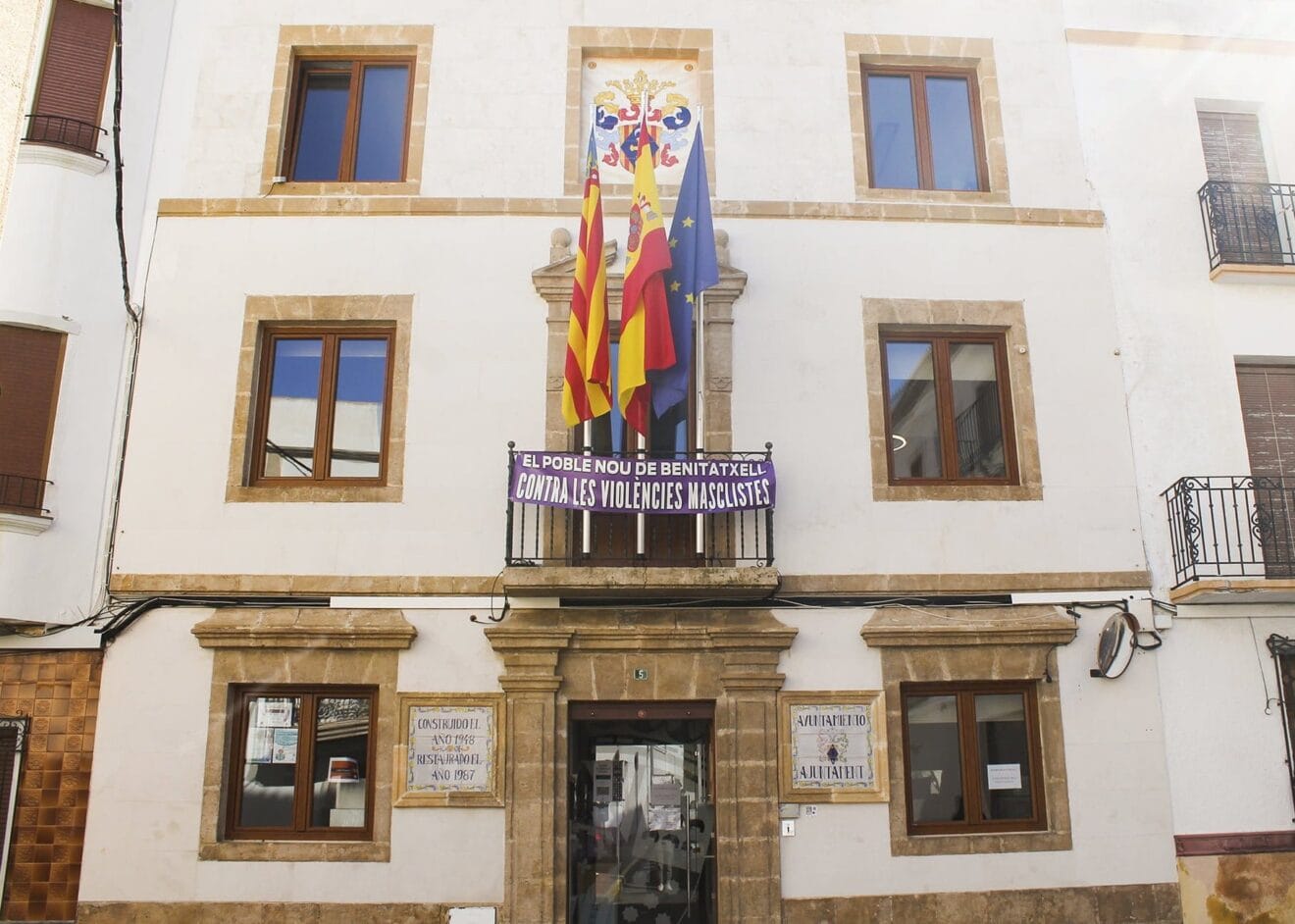 Fachada del Ayuntamiento de Poble Nou de Benitatxell