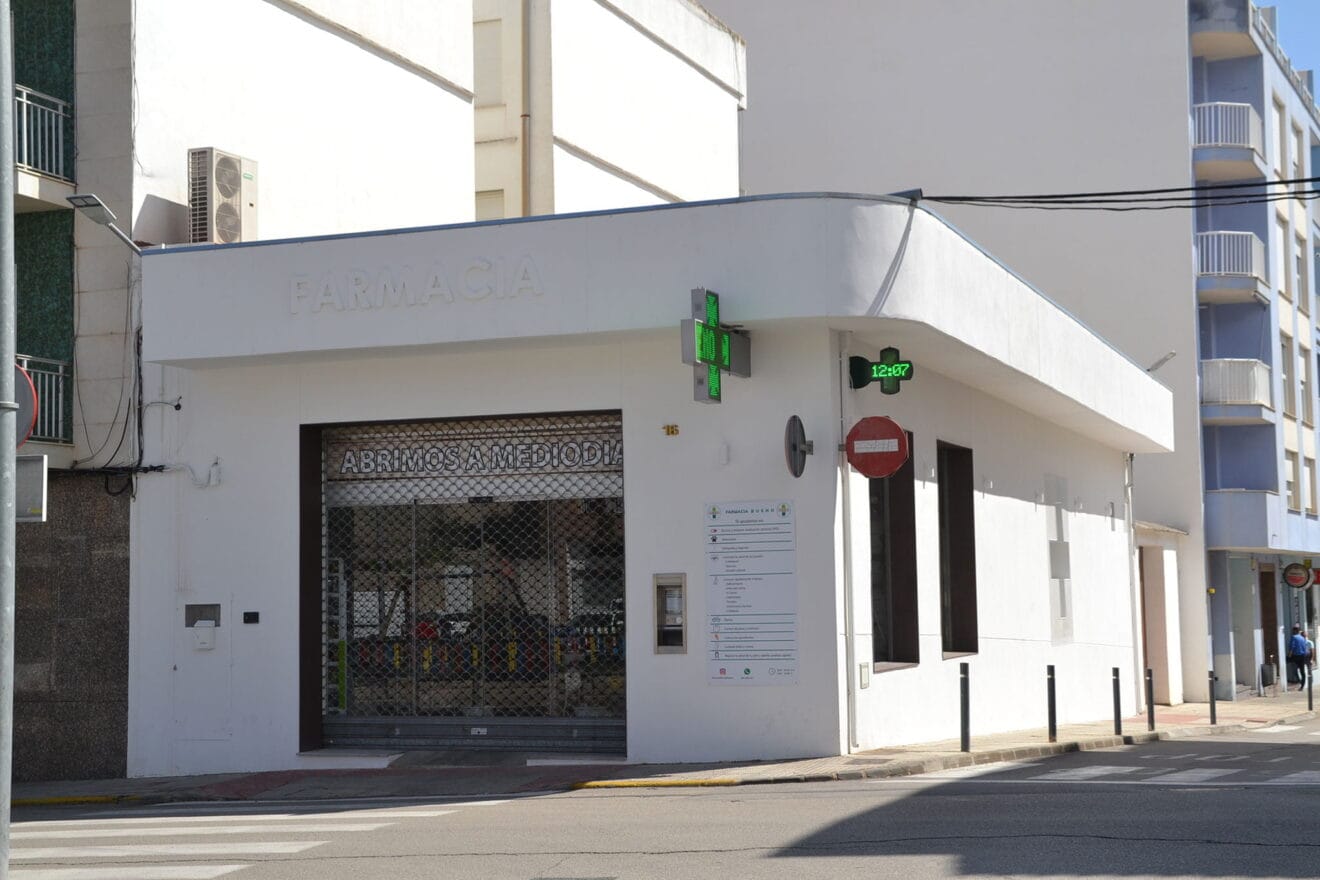Exterior de la Farmacia Bueno de Pego