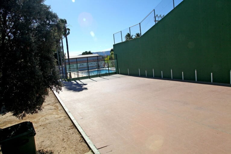 Frontón en el Polideportivo de Els Poblets