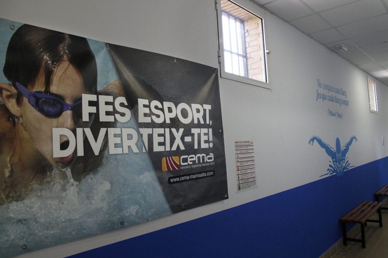 Lema de la piscina cubierta