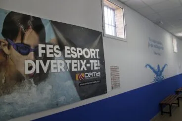 Lema de la piscina cubierta