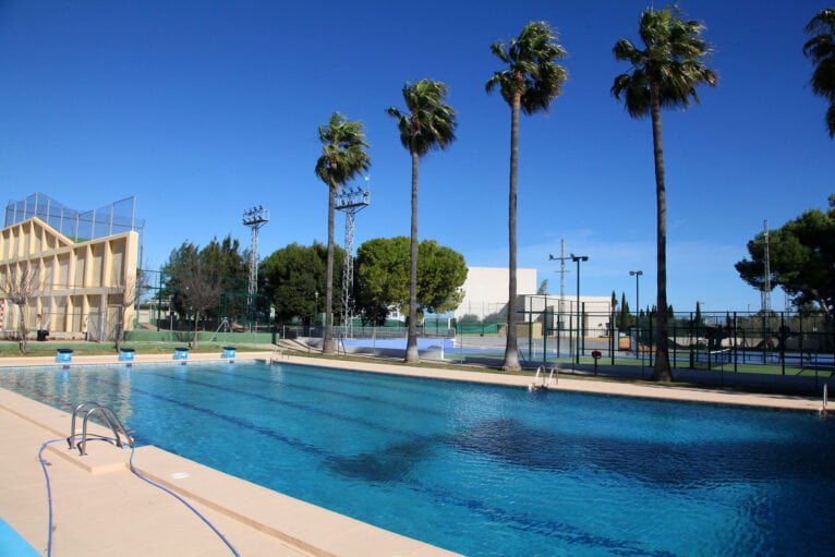 Piscina en el Polideportivo de Els Poblets