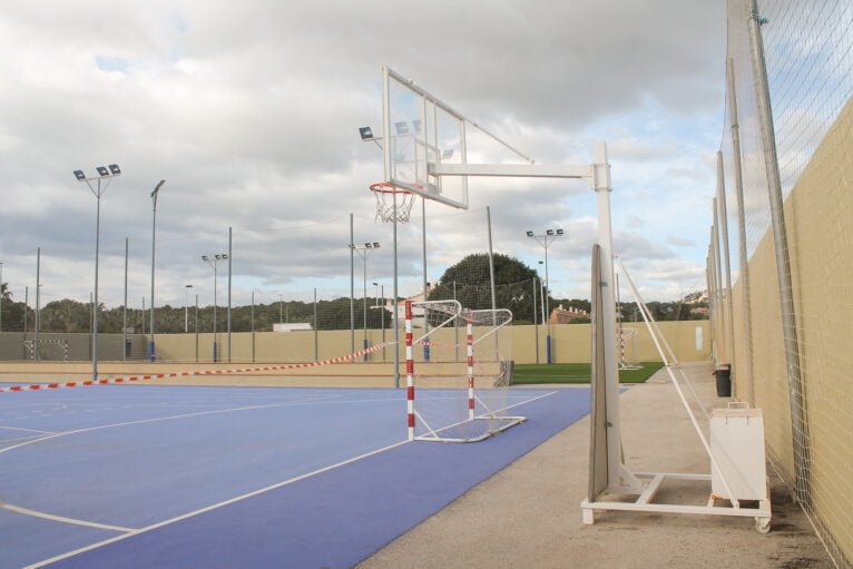 Pista multiusos del Polideportivo "Les Sorts" de Moraira