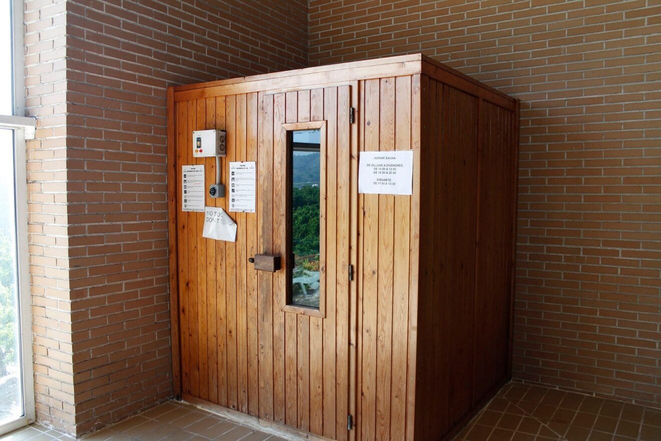Sauna en la piscina de Pego