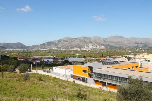 vista desde lo alto del colegio de benidoleig