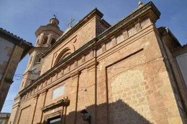 Vista desde abajo de la Iglesia de Santa María de Xaló