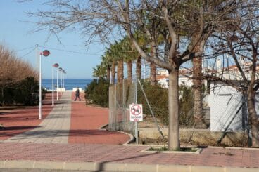 Accesos a la playa de L’Almadrava