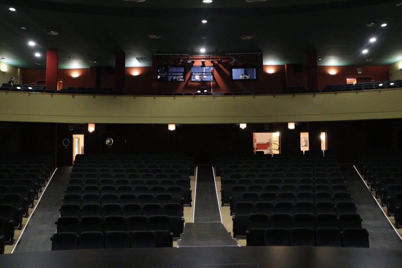 Espacio para el público desde el escenario principal