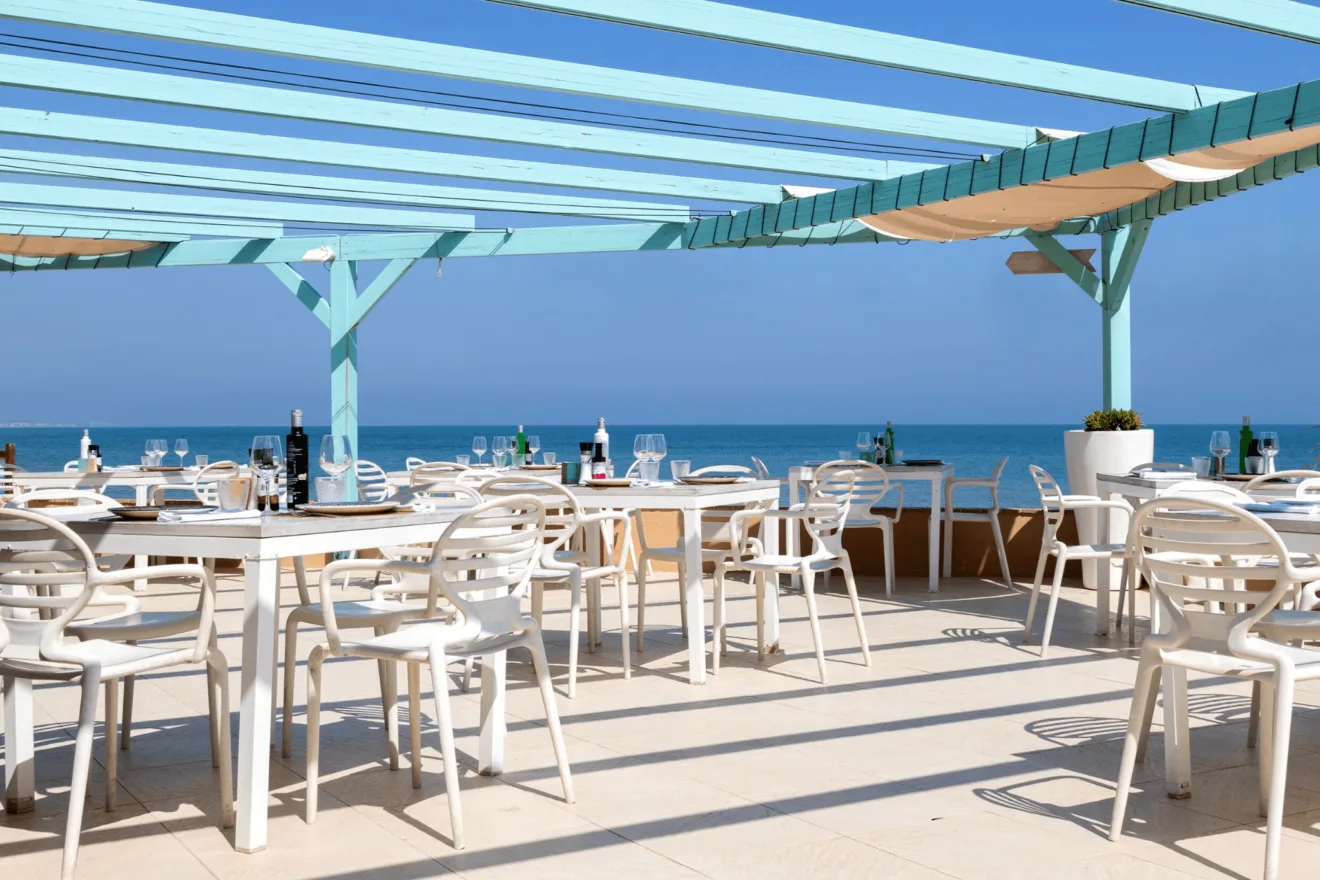 Espaciosa terraza con balcón al mar para desconectar