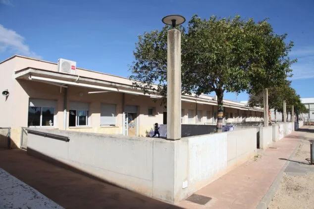 exterior colegio segaria el verger