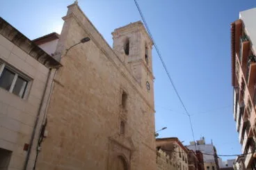 Exterior de la església de la Santa Creu de Pedreguer