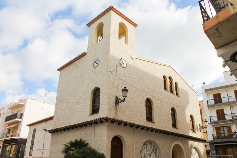 Exterior de la Iglesia de Nuestra Señora de los desamparados de Moraira