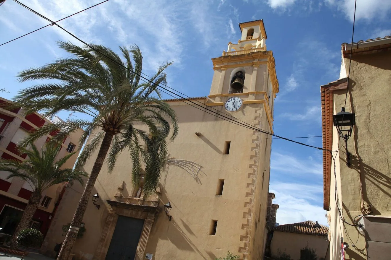 Fachada principal de la Iglesia de Nuestra Señora del Rosario del Verger