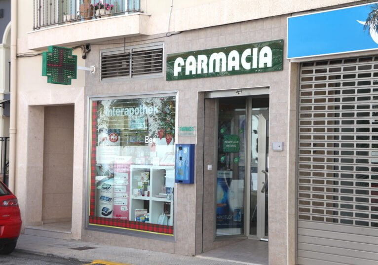 Exterior de la farmacia de Beniarbeig