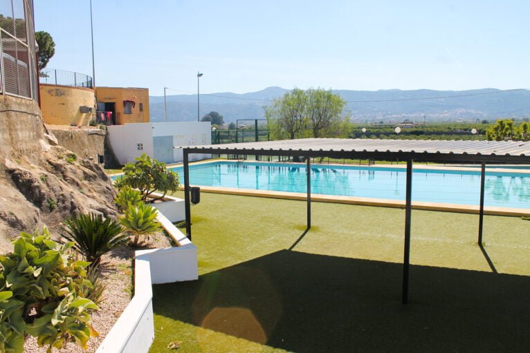 Instalaciones de la piscina municipal de Sanet i Negrals