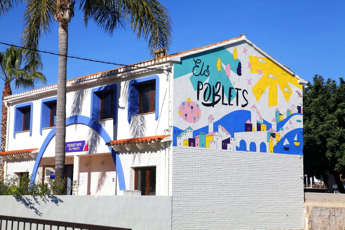 Imagen del exterior de la oficina de turismo de Els Poblets