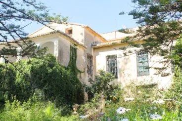 Exterior del Palau de la Senyoria de Sanet i Negrals