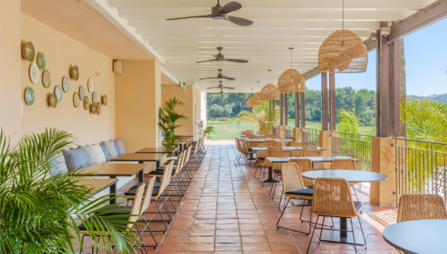 Hotel Dénia Marriott La Sella Golf Resort & Spa 4 terrazas abiertas para disfrutar del buen tiempo