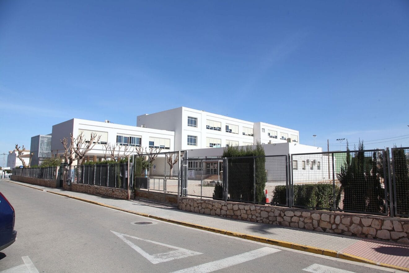 Vista general del colegio Sanchis Guarner de Ondara