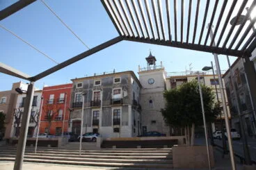 Vista general de la ubicación de la Torre del Reloj de Ondara