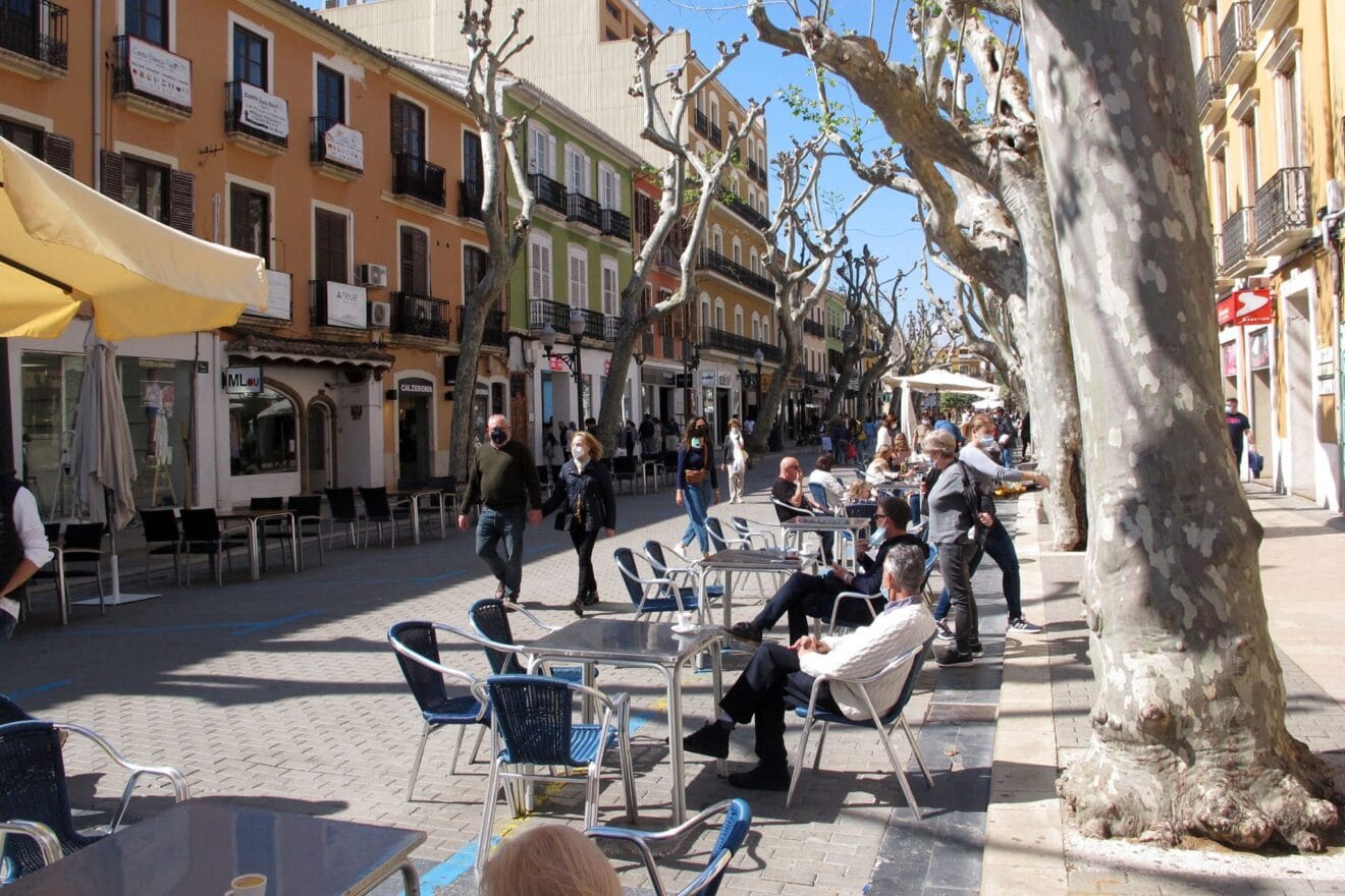 Terrazas llenas en Dénia