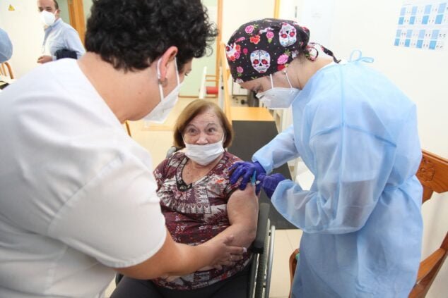 Imagen: Vacunación contra la COVID-19 Marina Alta