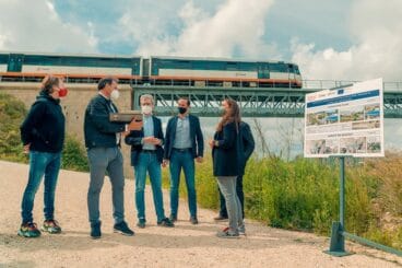 Arcadi España visita las obras del viaducto de Quisi