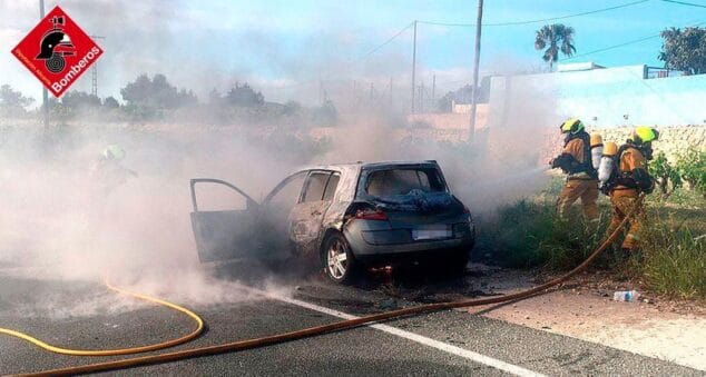 coche quemado en carretera calp benissa