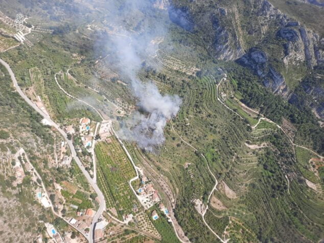 Imagen: Imagen aérea del incendio en Alcalalí