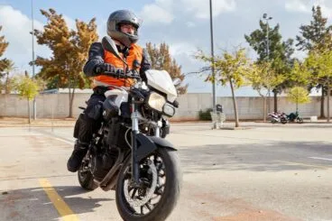 Practicas de moto Autoescuela Guillem