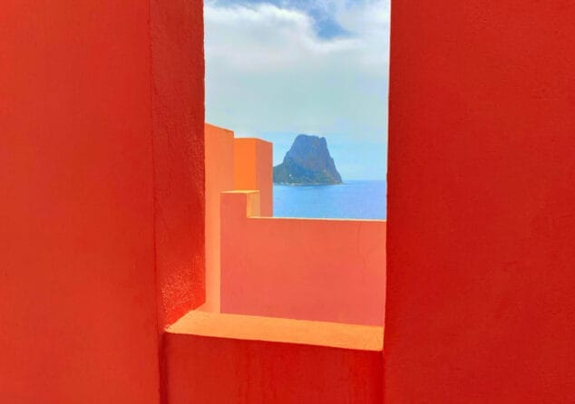 Imagen: Vistas desde la Muralla Roja de Calp. MACMA.