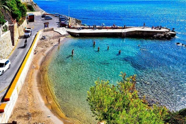 calas de benissa en verano