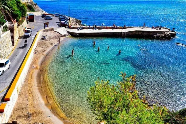 calas de benissa en verano