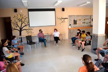 los ninos de benitatxell participan en el programa de fiestas
