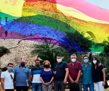 PSOE y Compromís apoyan al colectivo LGTBI