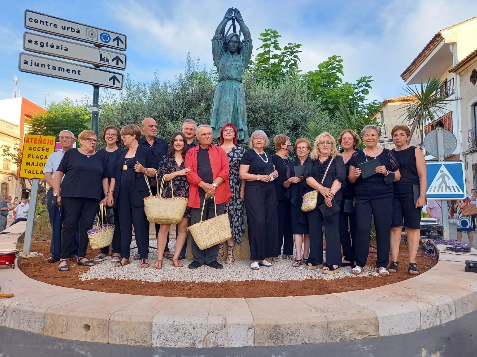 acto homenaje a les barxeres en pedreguer