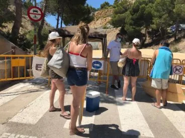 control en el acceso a la cala del moraig