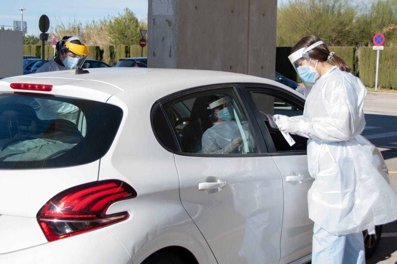 Imagen archivo: Prueba PCR Hospital Dénia