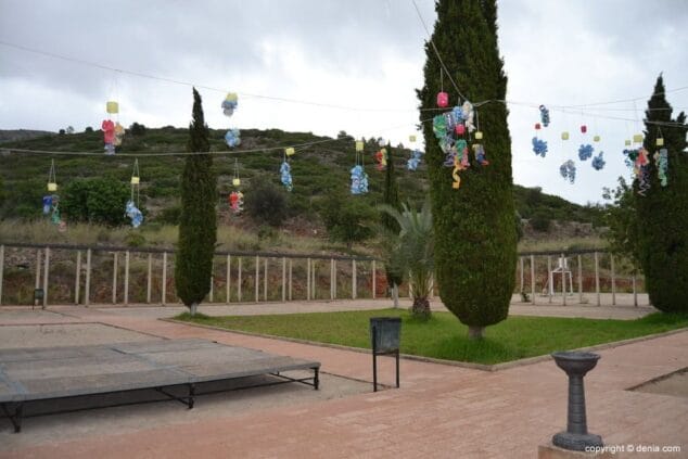 patio externo del centro ocupacional de la xara