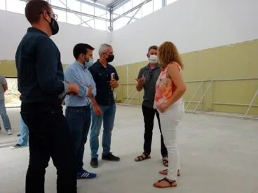 visita de conseller de educacio al ceip de gata de gorgos