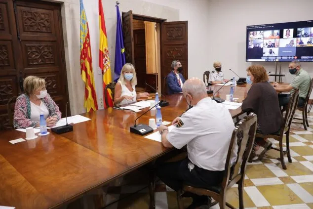 Imagen: Reunión dispositivo policial Fallas 2021 Pego